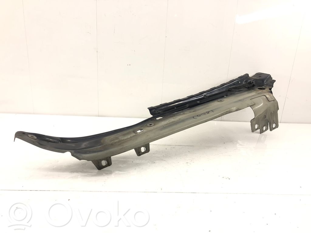 Audi Q7 4L Halterung Kotflügel 