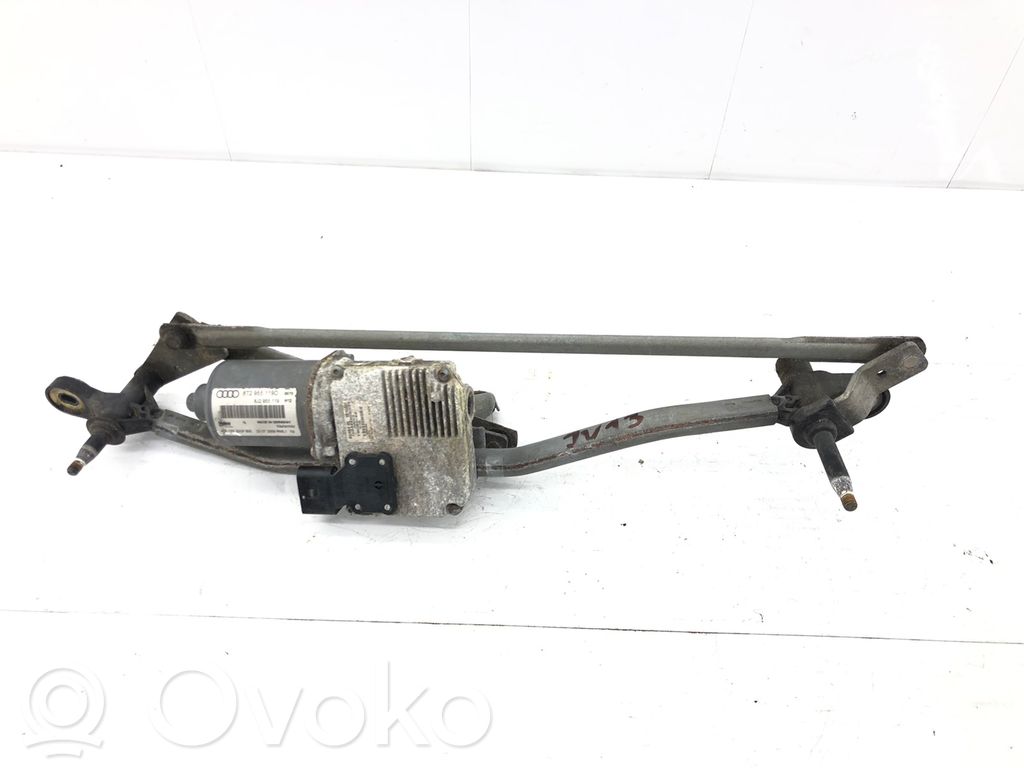 Audi A5 8T 8F Mechanizm i silniczek wycieraczek szyby przedniej / czołowej 