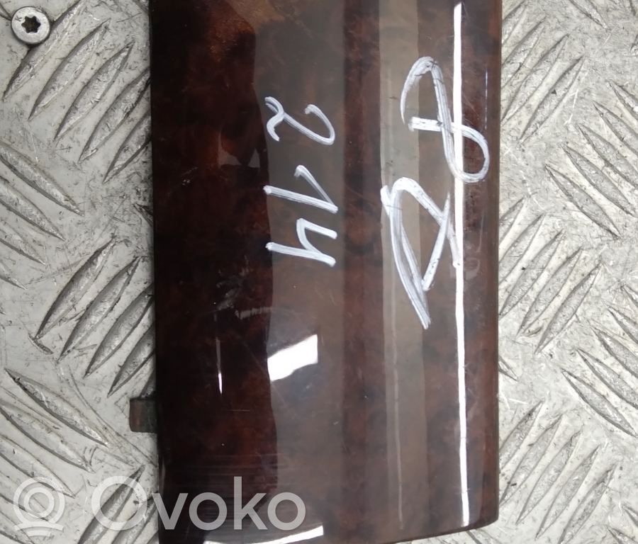 Audi A8 S8 D3 4E Panelės apdaila 