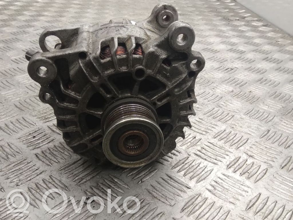 Volkswagen PASSAT B8 Alternator 