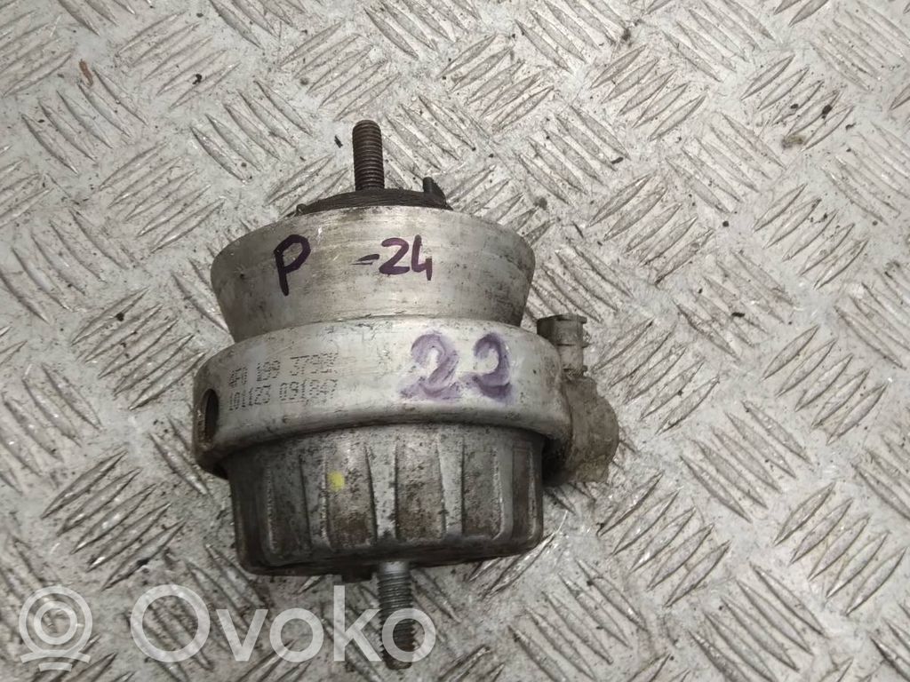 Audi A6 S6 C6 4F Engine mount bracket 