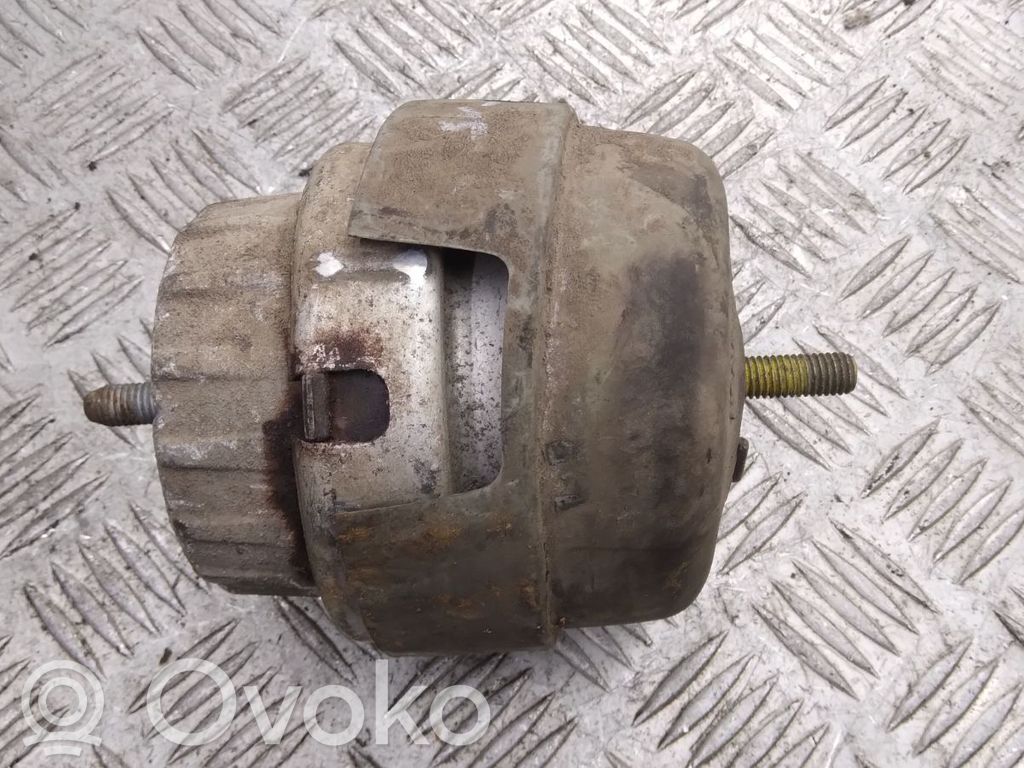 Audi A6 S6 C6 4F Engine mount bracket 