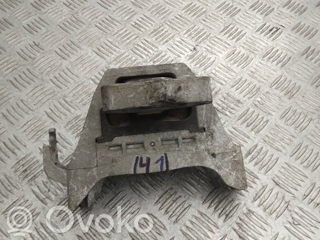 Opel Zafira C Engine mount bracket 