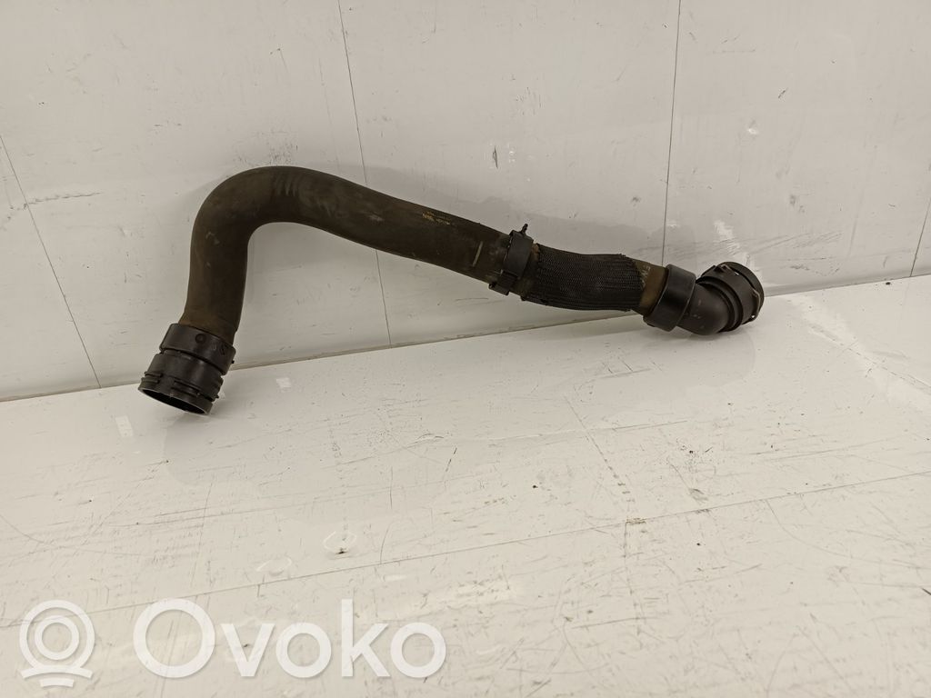 Volvo V60 Engine coolant pipe/hose 
