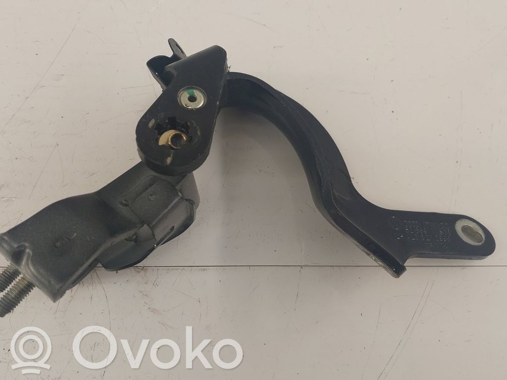 Audi Q7 4L Tailgate/trunk/boot hinge 