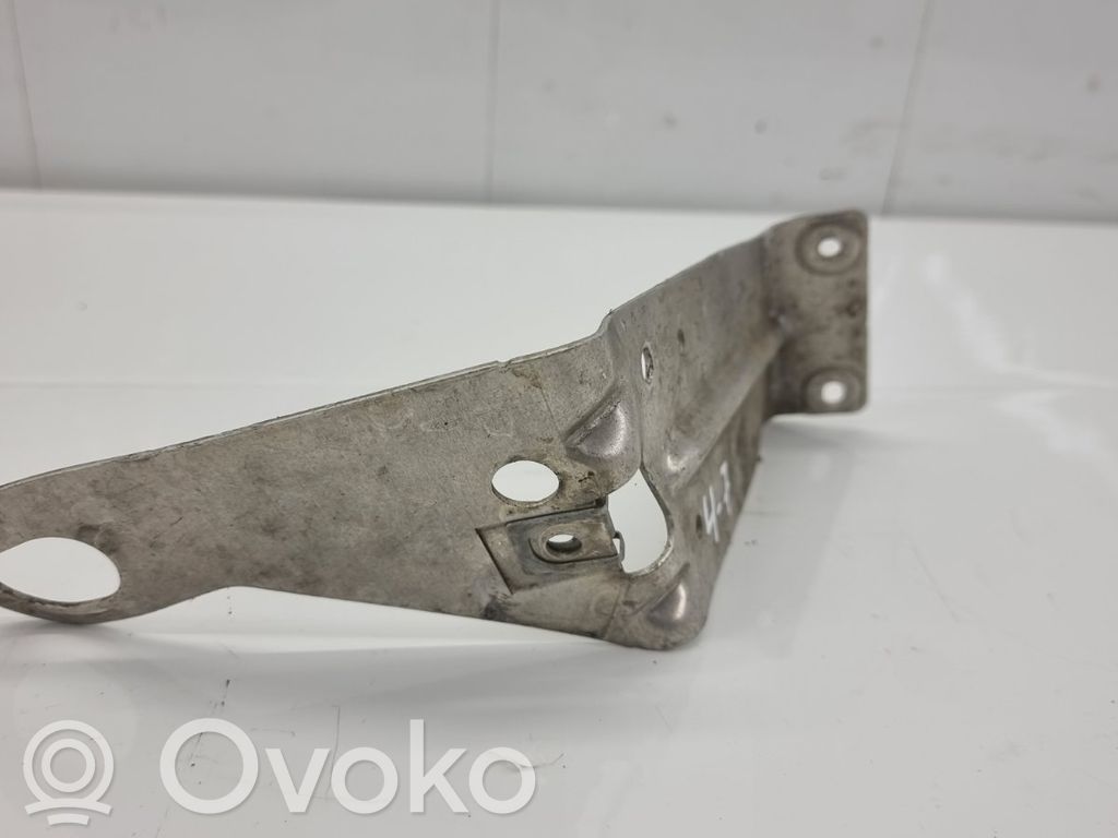 BMW X5 E70 Fender mounting bracket 