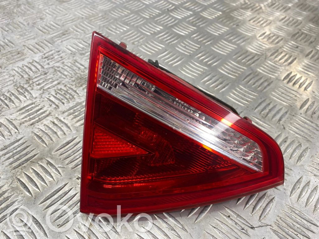 Audi A5 8T 8F Galinis žibintas dangtyje 