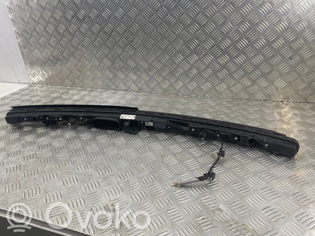 Mercedes-Benz EQC Lampa przednia 