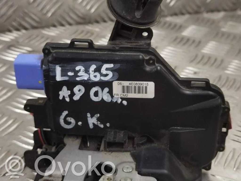 Audi A8 S8 D3 4E Galinių durų spyna 