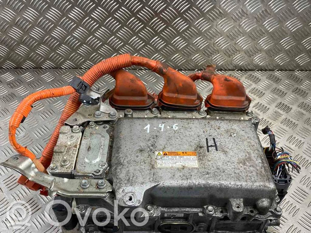 Inversor/convertidor de voltaje   G927048060