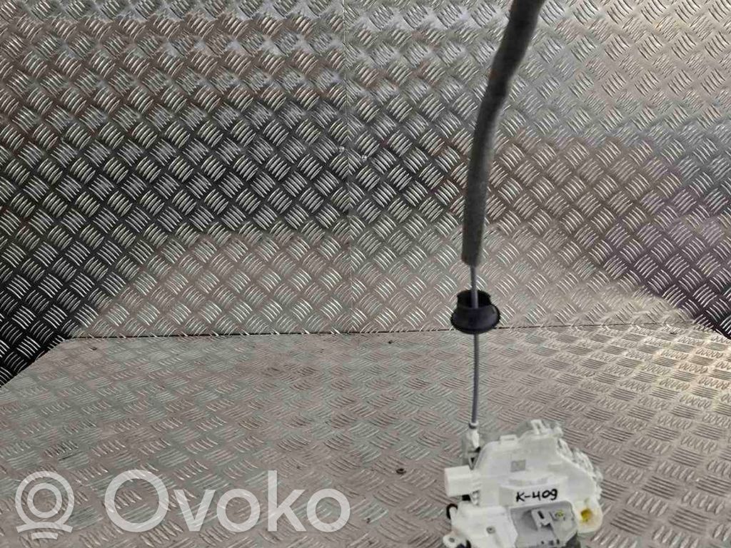 Audi A4 S4 B9 Front door lock 