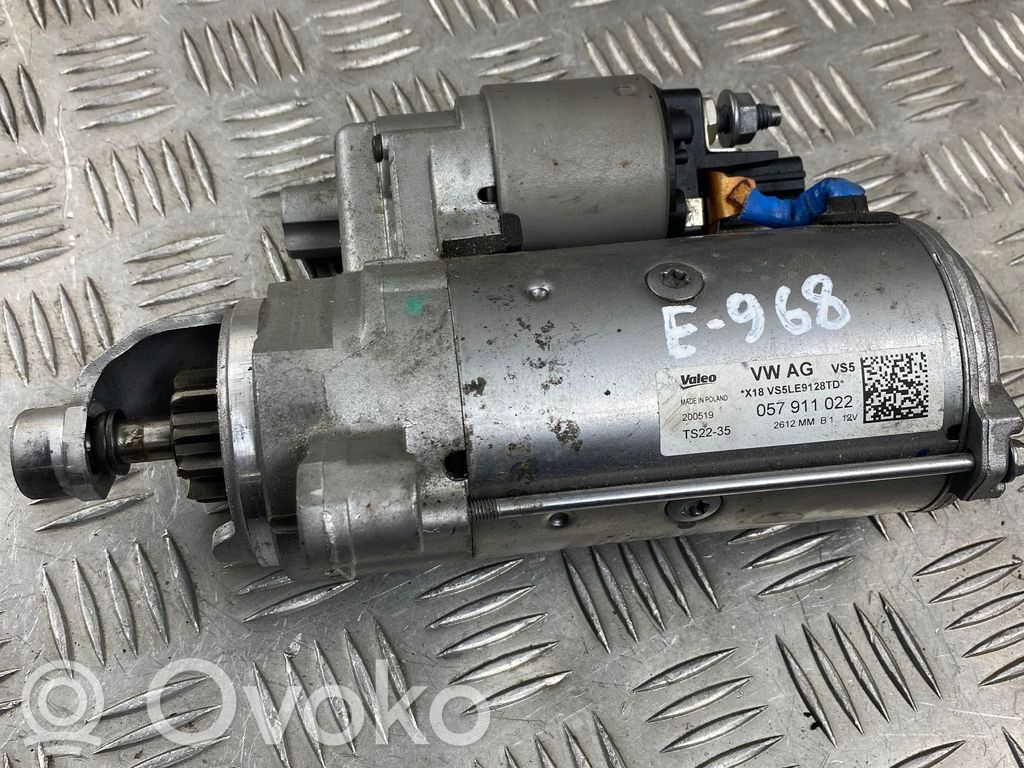 Audi Q7 4M Starter motor 