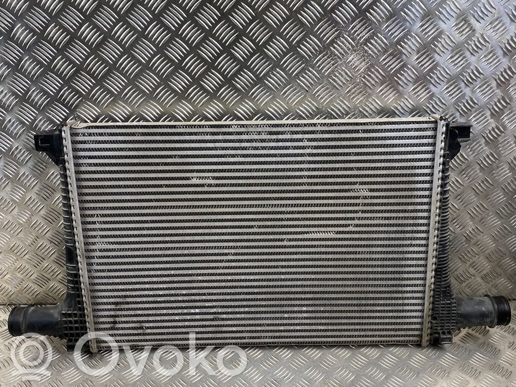 Audi Q7 4M Interkūlerio radiatorius 