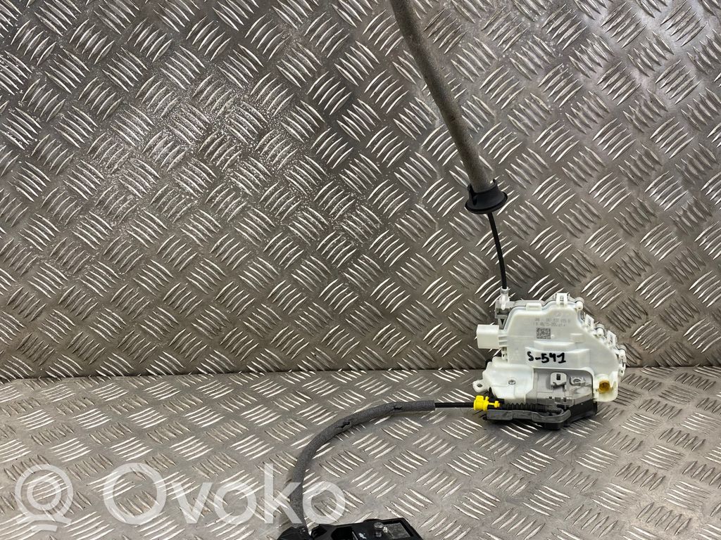 Audi A5 Sportback 8TA Front door lock 