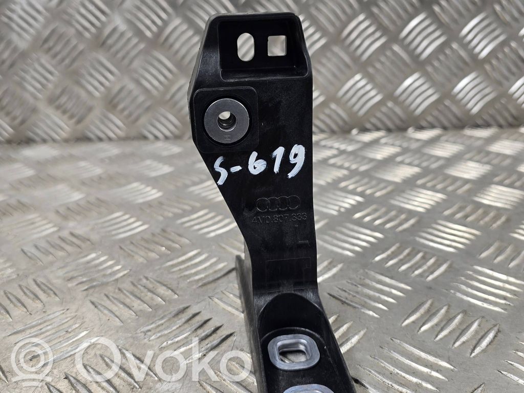 Audi Q7 4M Front bumper mounting bracket 
