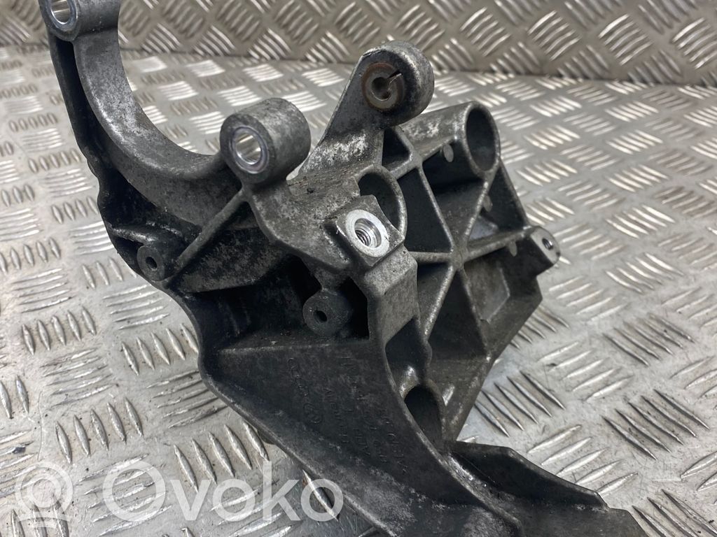 Audi A4 S4 B8 8K Power steering pump mounting bracket 