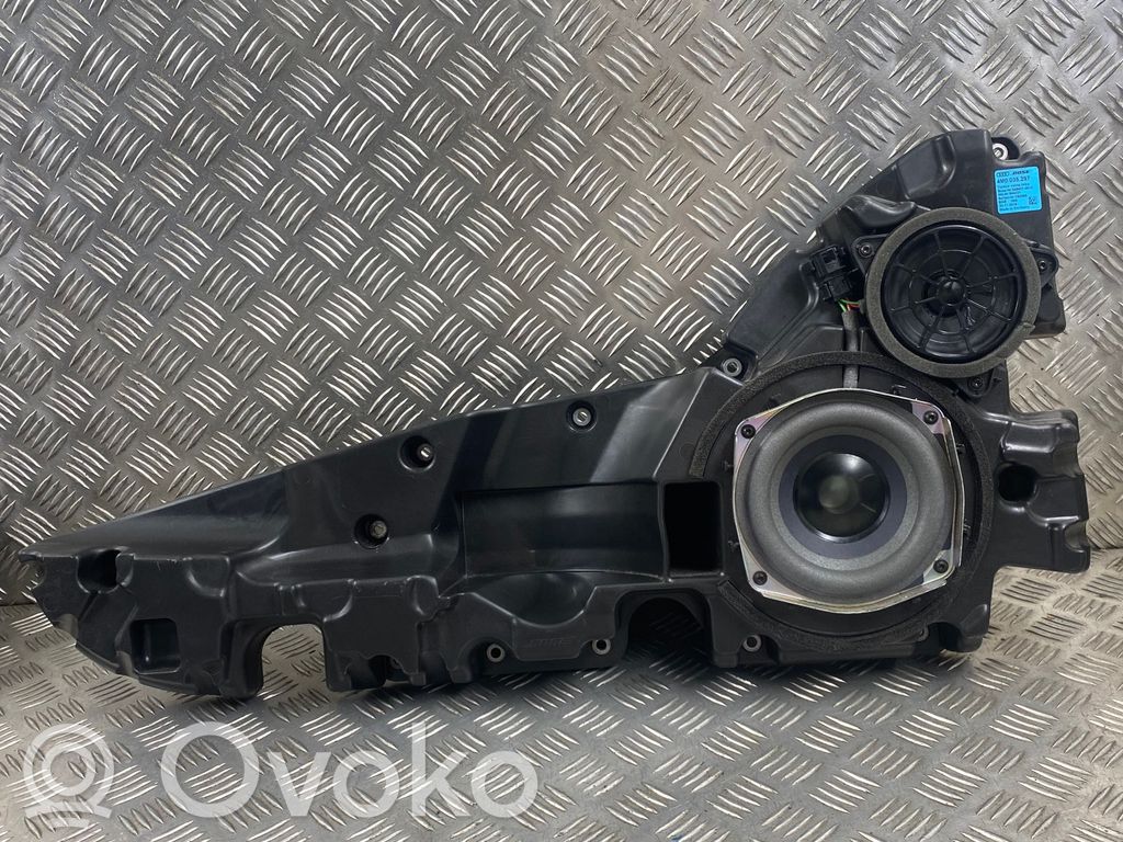 Audi Q7 4M Front door speaker 