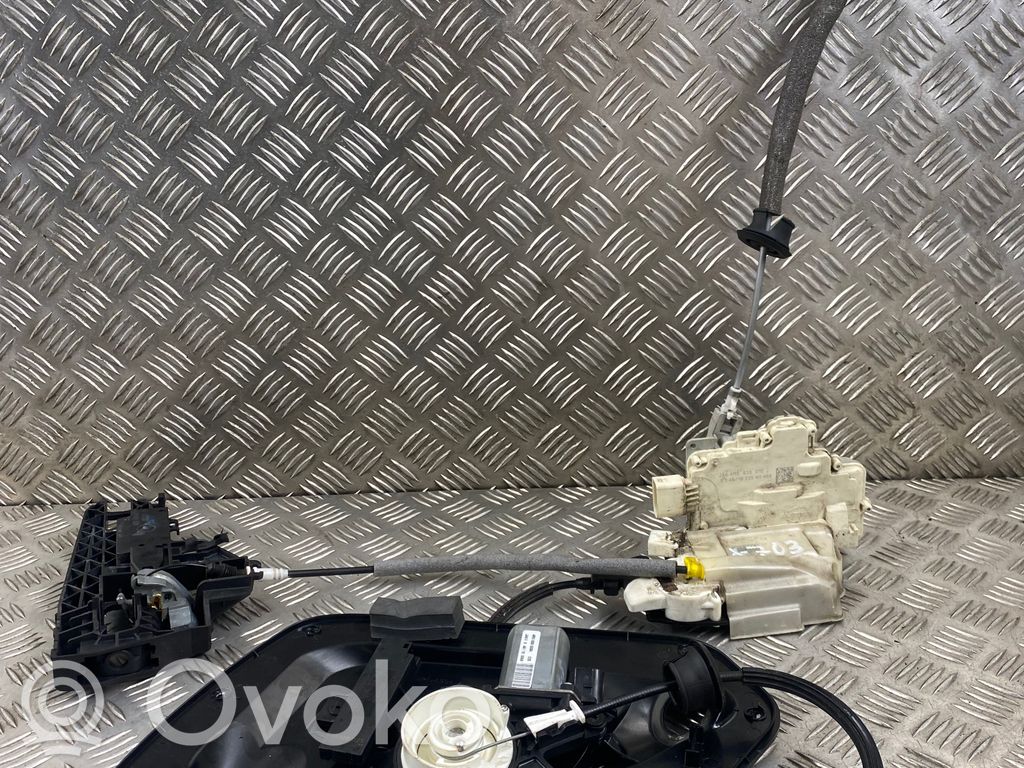 Audi Q7 4M Takaoven lukko 