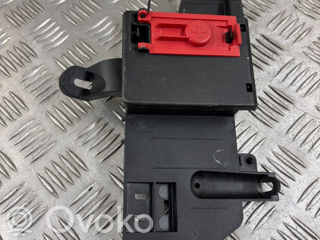 Audi Q7 4M Current control relay 