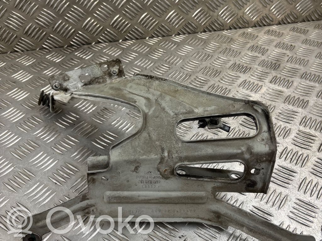 Audi A6 S6 C8 4K Bridă fixare aripă față 