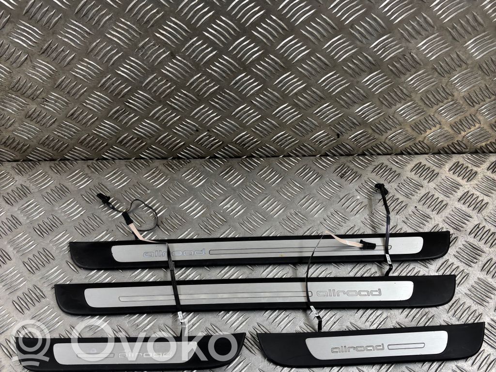 Audi A6 Allroad C7 Zestaw listew progowych (wewnętrznych) 