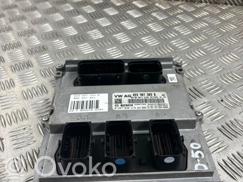 Audi Q7 4M Engine control unit/module 