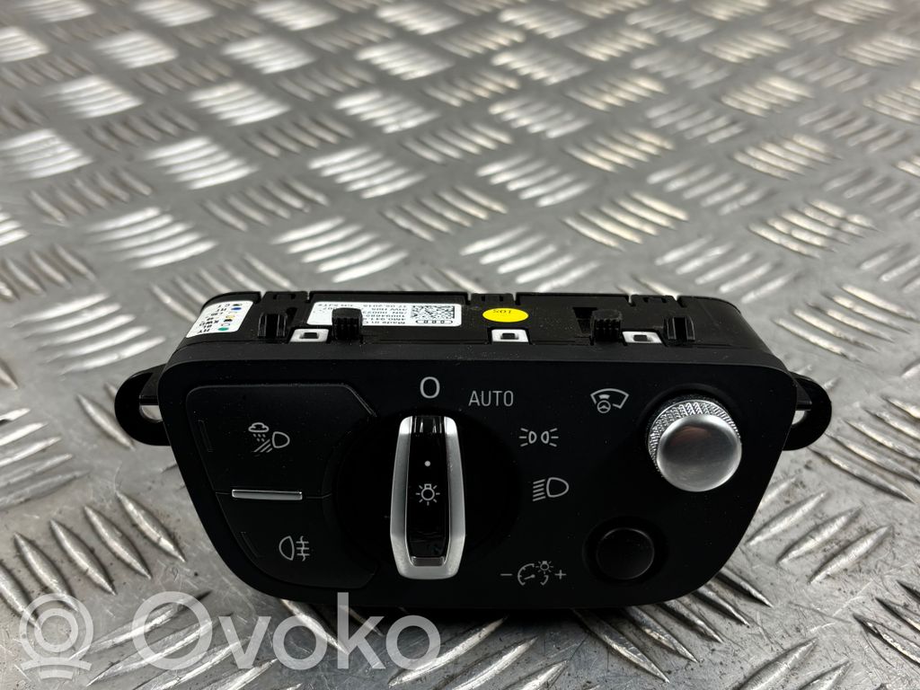 Audi Q7 4M Light switch 