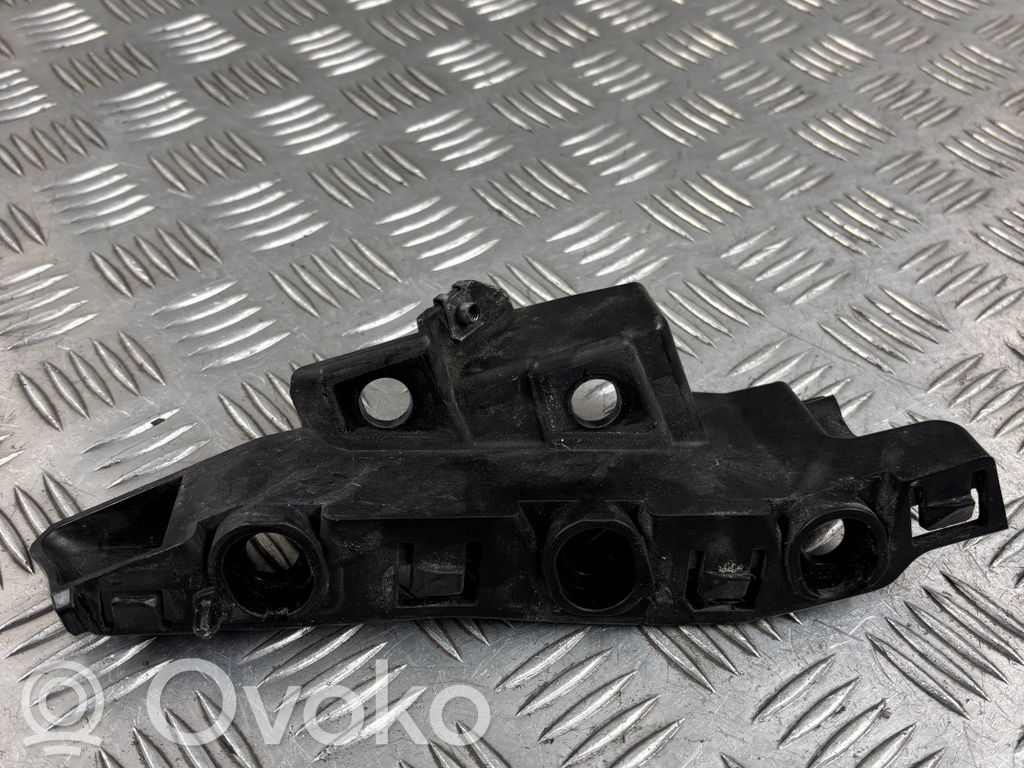 Audi Q7 4M Front bumper mounting bracket 