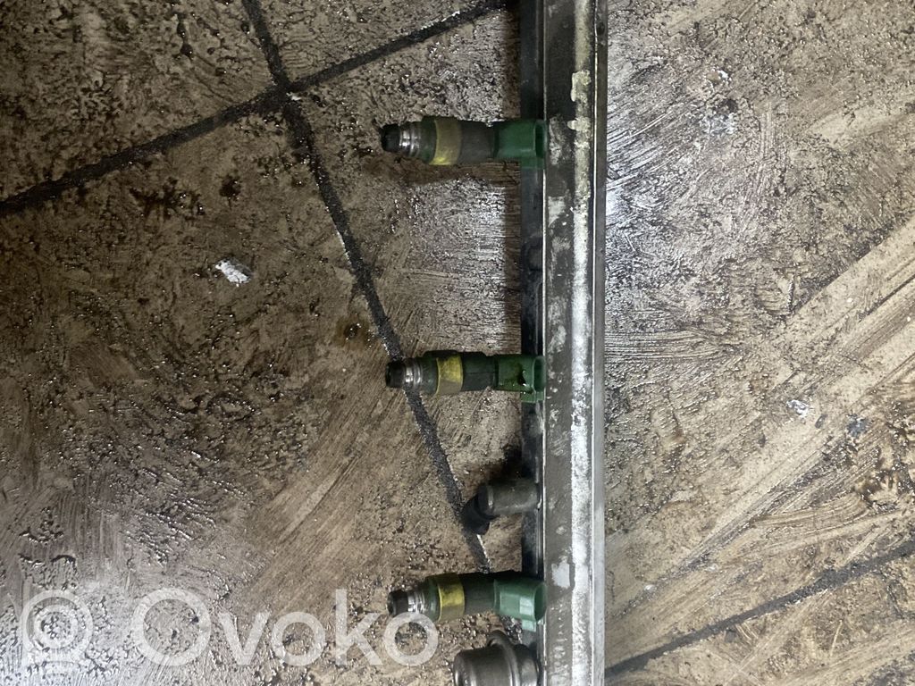Fuel injectors set