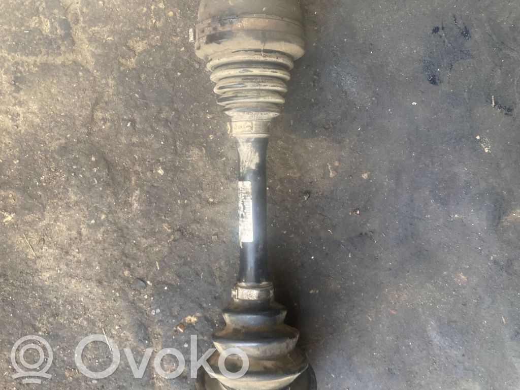 Volvo V70 Priekinis pusašis 