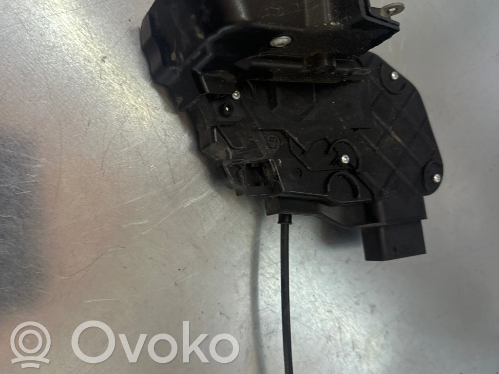 Volvo V70 Zamek drzwi tylnych 