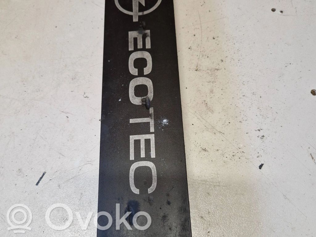 Opel Zafira B Osłona górna silnika 