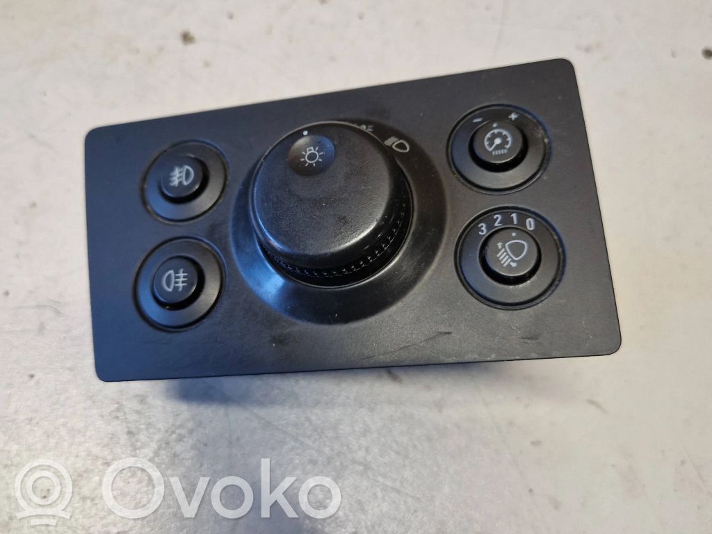 Opel Zafira B Light switch 