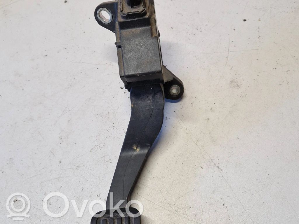 Toyota Yaris Pedał gazu / przyspieszenia 