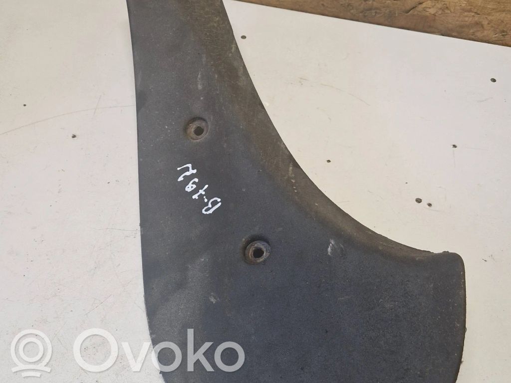 Opel Zafira B Chlapacze tylne 