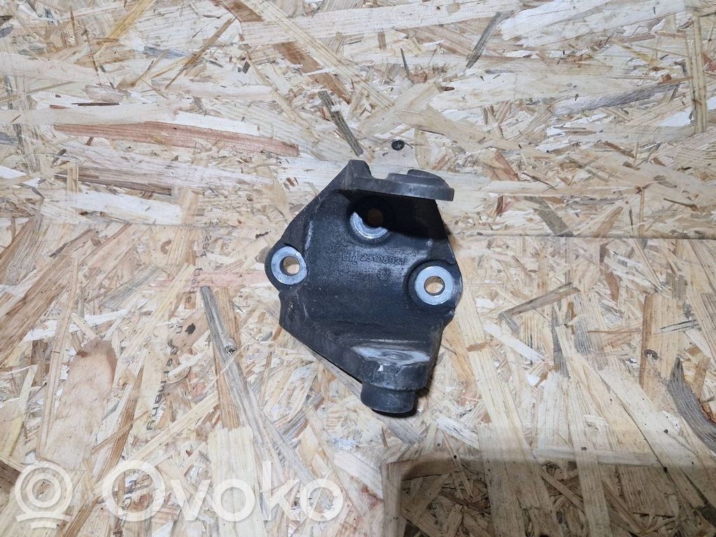 Engine mounting bracket   23105921