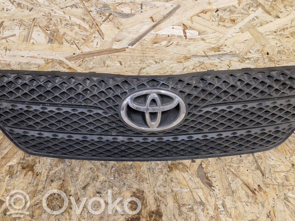 Toyota Corolla E120 E130 Etusäleikkö 