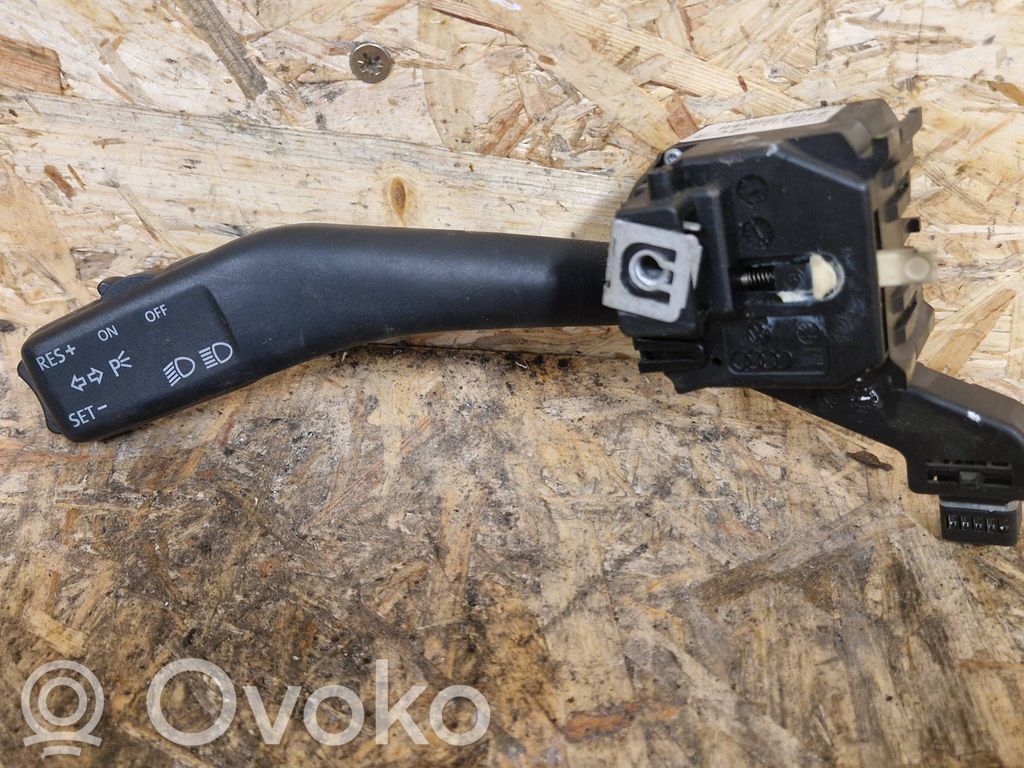 Skoda Octavia Mk2 (1Z) Indicator stalk 