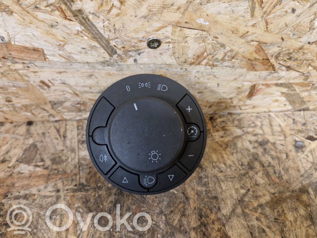 Light switch   13249396,241893,04383255