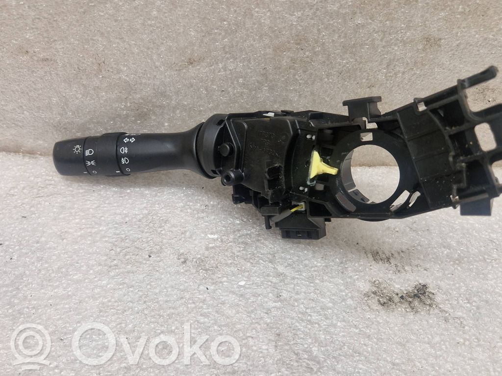 Toyota Verso Indicator stalk 