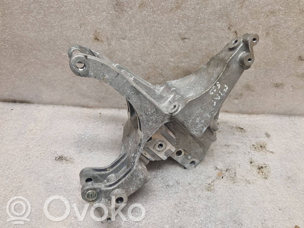 Fiat 500X Generator/alternator bracket 