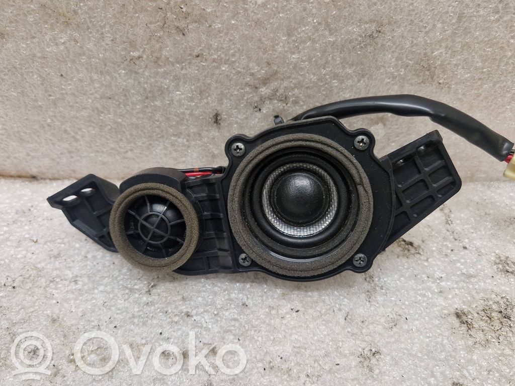 Toyota Avensis T270 Panel speaker 