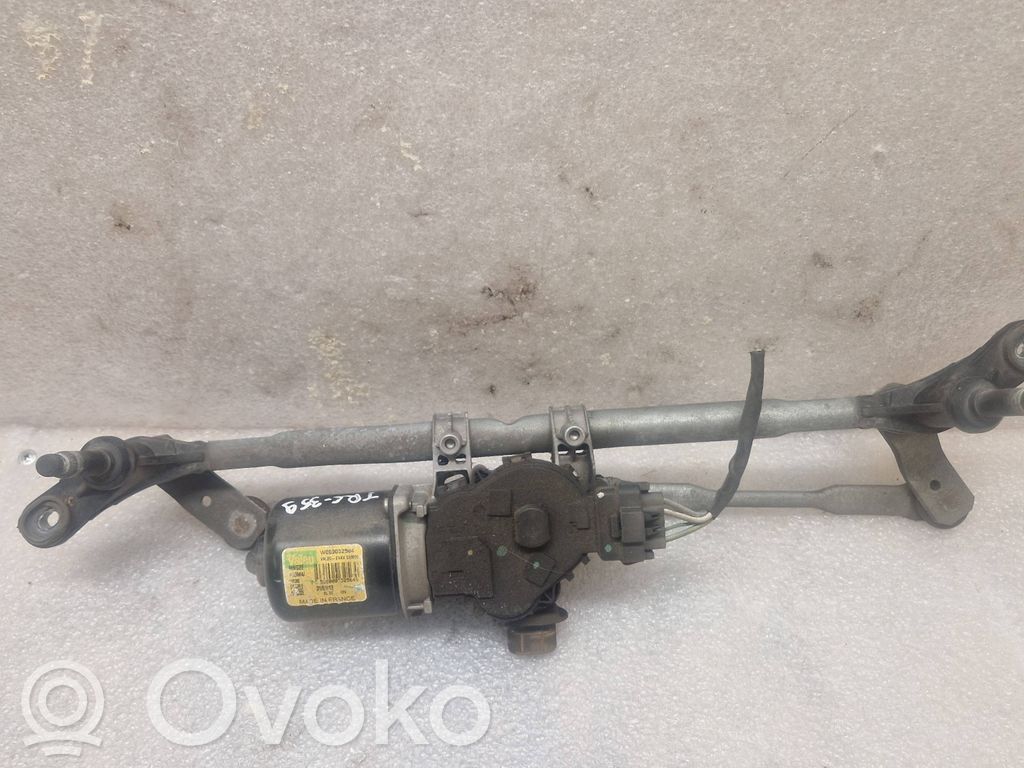 Citroen C-Elysée Front wiper linkage and motor 