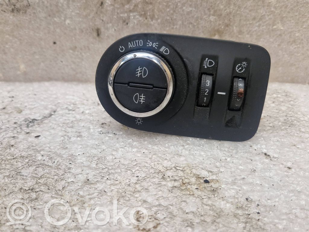 Opel Corsa E Light switch 
