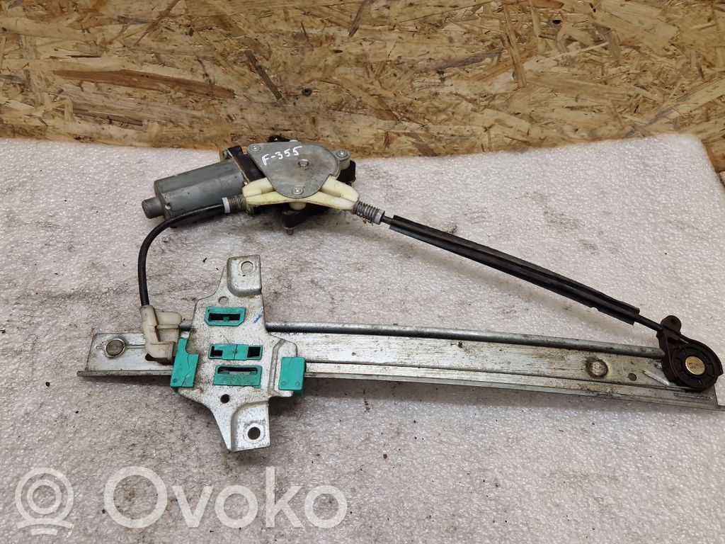Toyota Avensis T220 Elektryczny podnośnik szyby drzwi tylnych 