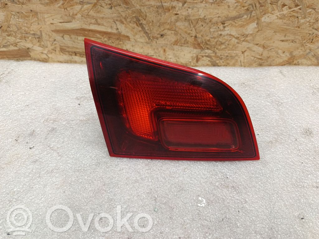 Opel Astra J Lampa tylna 