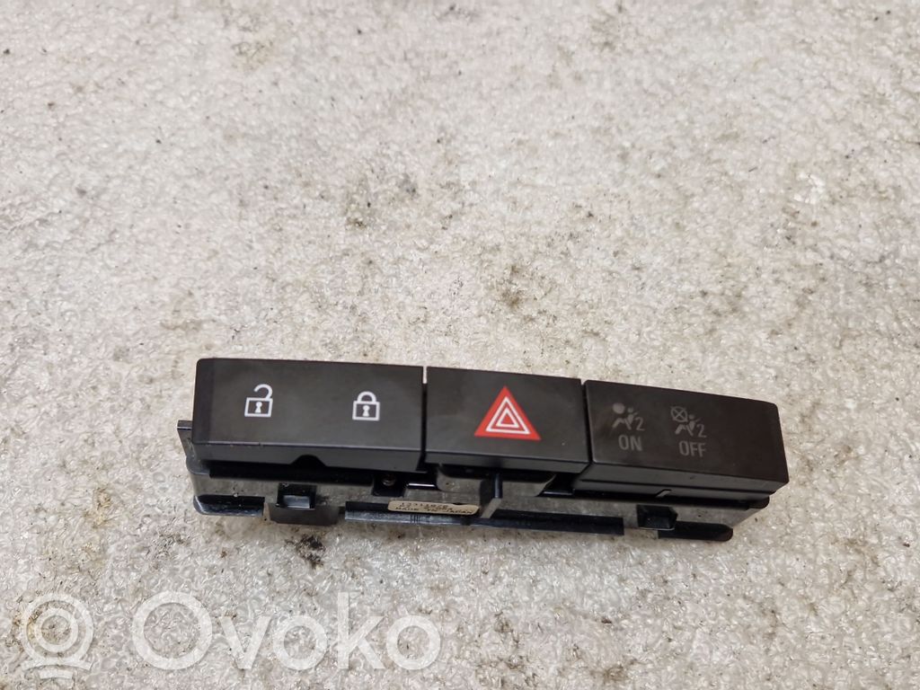 Opel Astra J Hazard light switch 