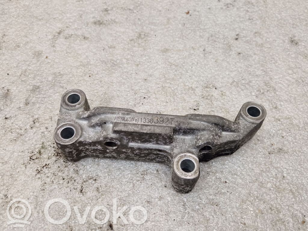Opel Astra K Engine mounting bracket 