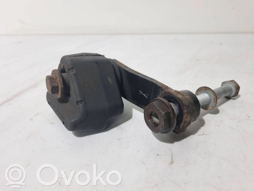 BMW 1 E82 E88 Cits aizmugures šasijas elements 