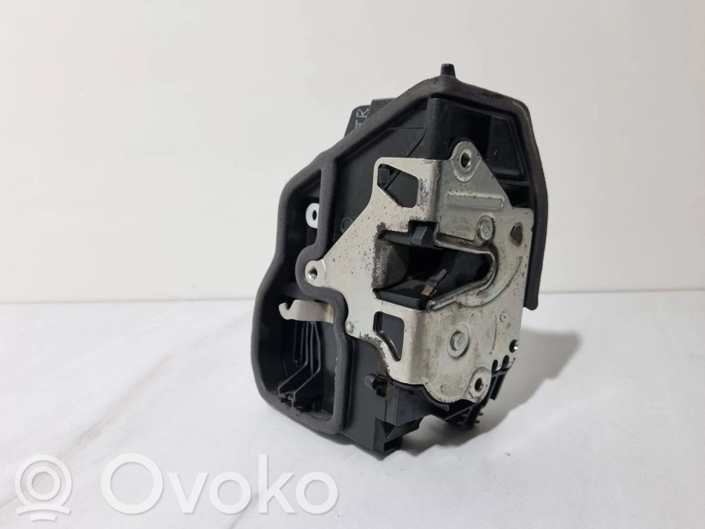 BMW X3 E83 Rear door lock 